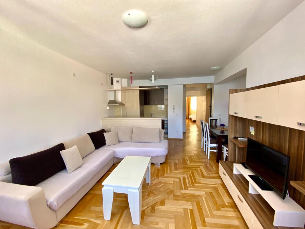 Apartments First Line Petrovazzo Esterno foto