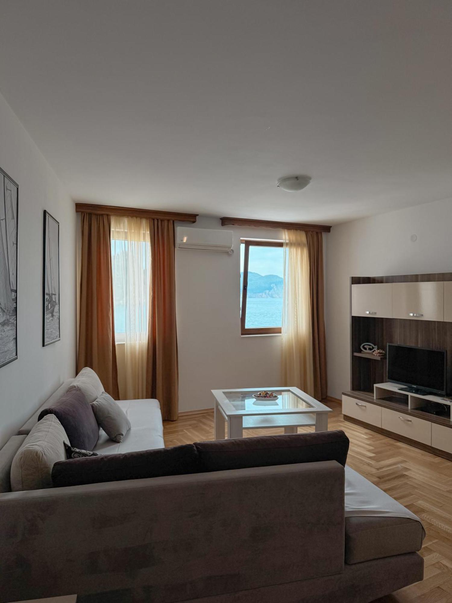 Apartments First Line Petrovazzo Esterno foto